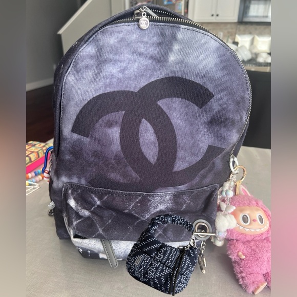 CLOSET CLEAR OUT DAYS - Picture 6 of 10